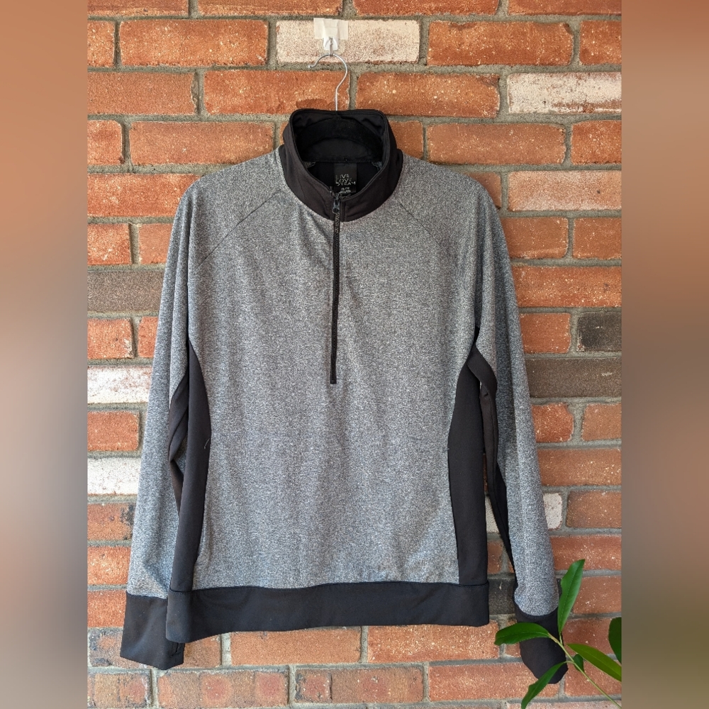 Women's Athletic Top Size XL 1/4 Zip Gray Long Sleeve Shirt
